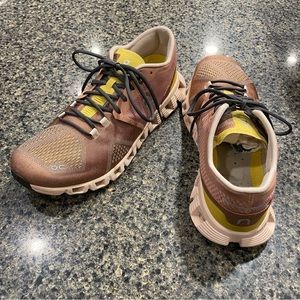 ON Cloudtec Helion running shoes 8